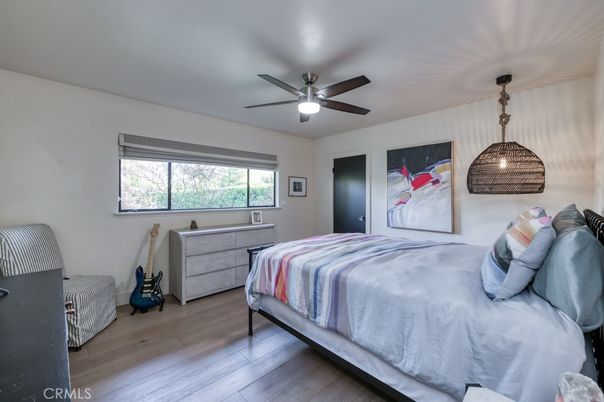 Bedroom, Interior, Pendant Lights, Wood Texture Flooring