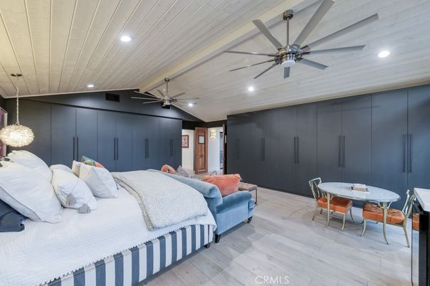 Bedroom, Dining room, Interior, Recessed Lighting, Wood Texture Flooring