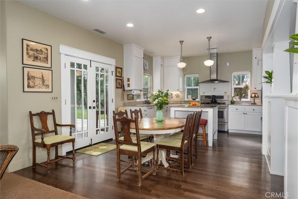 Dining room, Interior, Kitchen, Pendant Lights, Recessed Lighting, Wood Texture Flooring