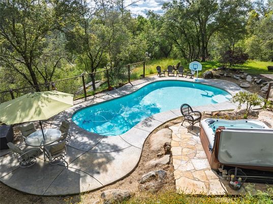 Exterior, Hot Tub, Pool