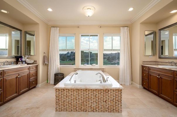 Bathroom, Interior, Recessed Lighting