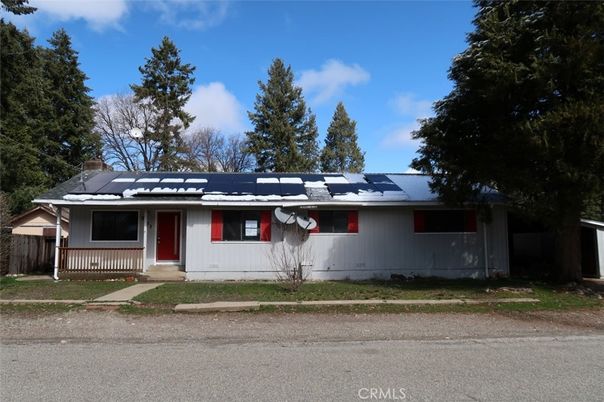 Exterior, Facade, Solar Panels, Ranch
