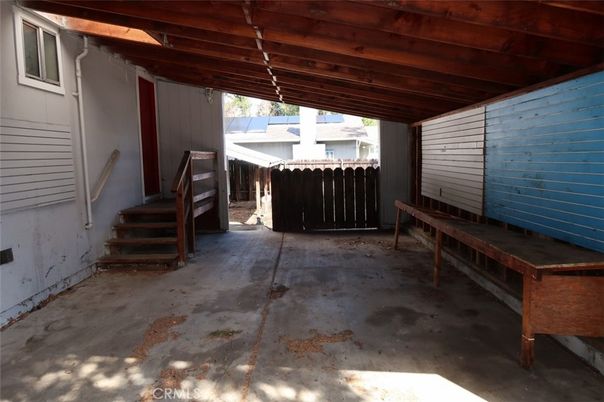 Exterior, Wooden Beams