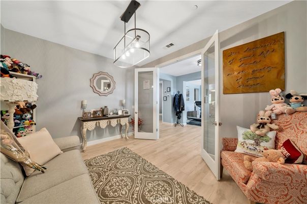 Interior, Living room, Pendant Lights, Wood Texture Flooring