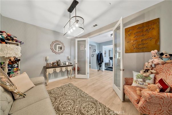Interior, Living room, Pendant Lights, Wood Texture Flooring