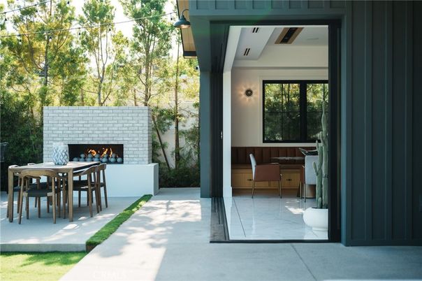 Exterior, Fireplace