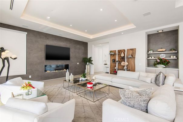 Fireplace, Interior, Living room, Recessed Lighting