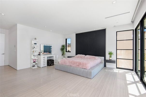 Bedroom, Fireplace, Interior, Recessed Lighting