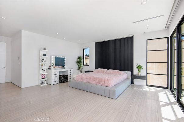 Bedroom, Fireplace, Interior, Recessed Lighting