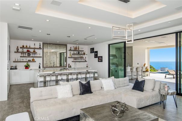 Interior, Living room, Pendant Lights, Recessed Lighting, Water