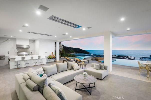 Interior, Kitchen, Living room, Marble Walls, Recessed Lighting, Water