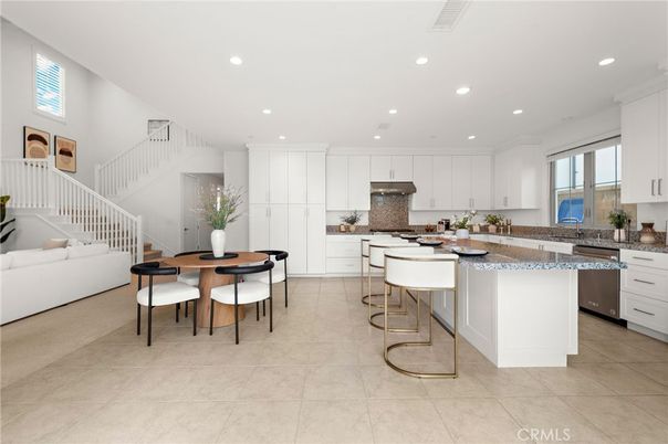 Dining room, Interior, Kitchen, Recessed Lighting, Stainless Steel Appliances