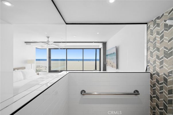 Bedroom, Interior, Recessed Lighting, Water
