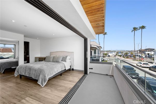 Bedroom, Interior, Recessed Lighting, Wooden Ceilings, Wood Texture Flooring