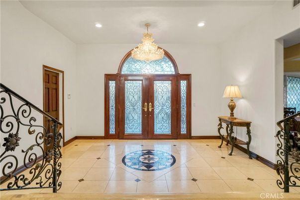 Chandelier, Interior, Recessed Lighting