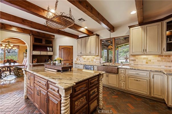 Chandelier, Dining room, Interior, Kitchen, Recessed Lighting, Stainless Steel Appliances, Wooden Beams