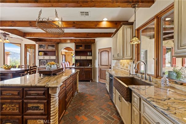 Chandelier, Dining room, Interior, Kitchen, Recessed Lighting, Stainless Steel Appliances, Wooden Beams