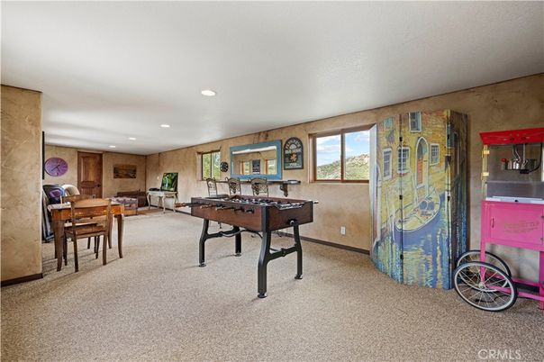 Game Room, Interior, Recessed Lighting