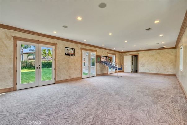 Empty room, Interior, Recessed Lighting