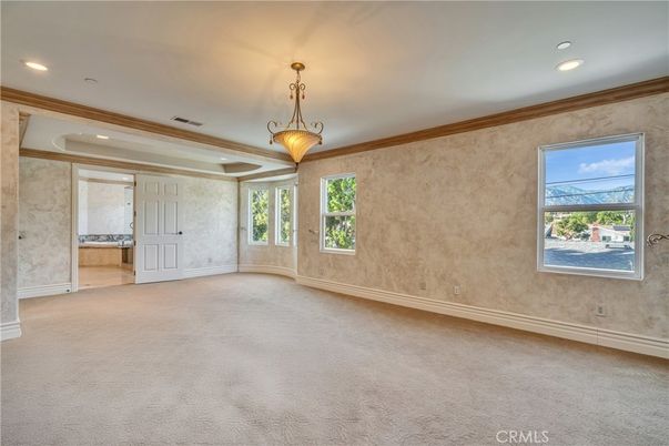 Empty room, Interior, Pendant Lights, Recessed Lighting
