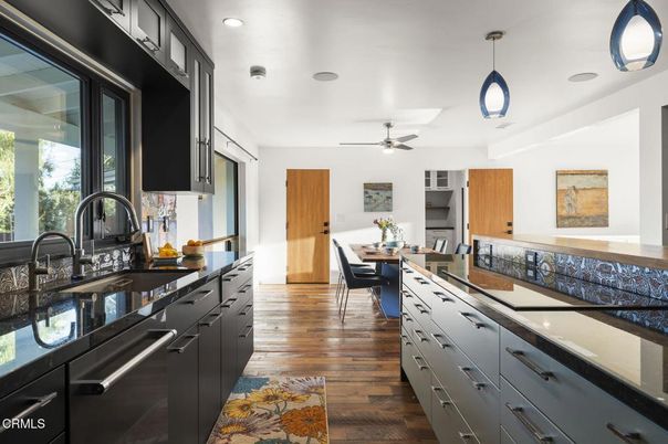 Dining room, Interior, Kitchen, Pendant Lights, Recessed Lighting, Wood Texture Flooring