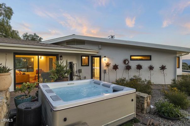 Exterior, Hot Tub