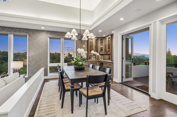 Chandelier, Dining room, Interior, Recessed Lighting, Wood Texture Flooring