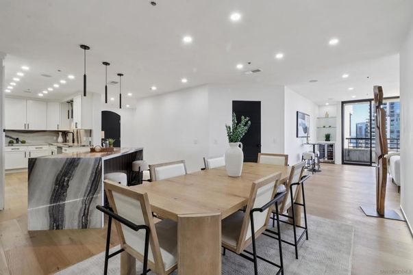 Dining room, Interior, Kitchen, Pendant Lights, Recessed Lighting, Wood Texture Flooring