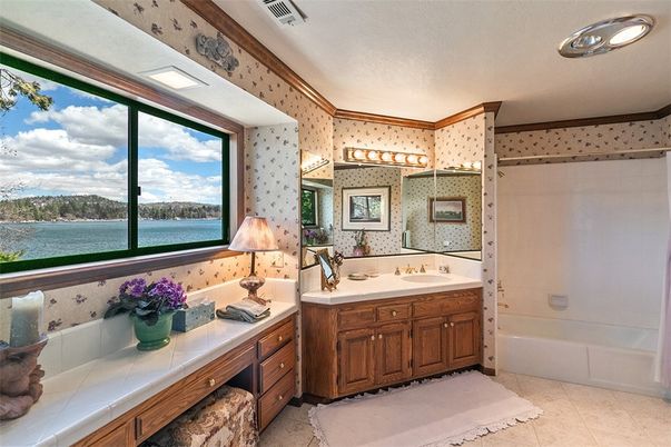 Bathroom, Interior, Tile Countertops