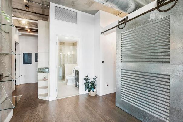 Bathroom, Interior, Recessed Lighting, Wood Texture Flooring