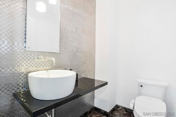 Bathroom, Free Standing Baths, Interior