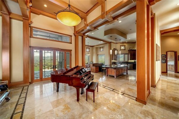 Interior, Kitchen, Pendant Lights, Piano, Recessed Lighting