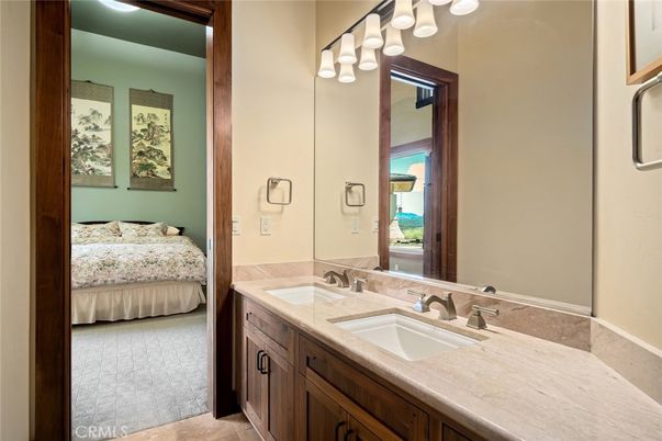 Bathroom, Bedroom, Dual Sink Vanities, Interior