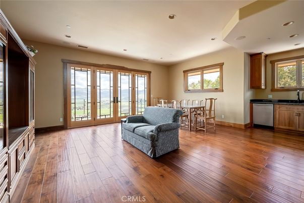 Dining room, Interior, Kitchen, Recessed Lighting, Wood Texture Flooring