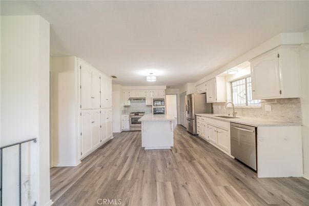 Interior, Kitchen, Stainless Steel Appliances, Wood Texture Flooring