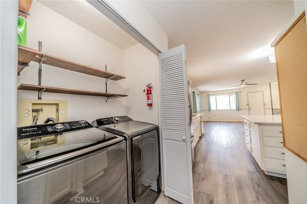Interior, Utility Closets, Washer, Wood Texture Flooring