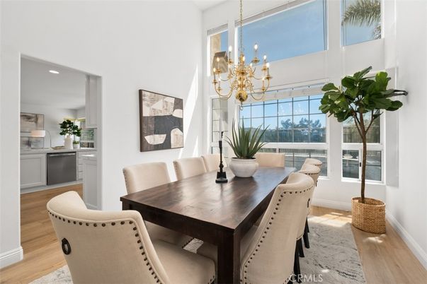 Chandelier, Dining room, Interior, Recessed Lighting, Wood Texture Flooring