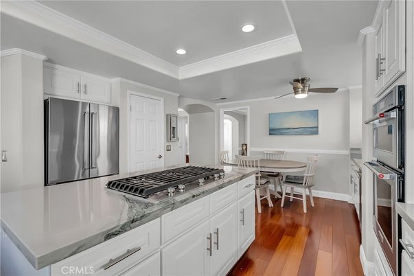 Dining room, Interior, Kitchen, Recessed Lighting, Stainless Steel Appliances, Wood Texture Flooring