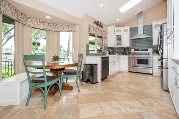 Dining room, Interior, Kitchen, Recessed Lighting, Stainless Steel Appliances