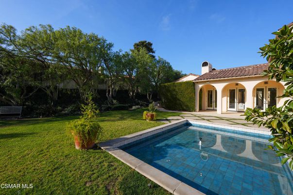Backyard, Exterior, Pool