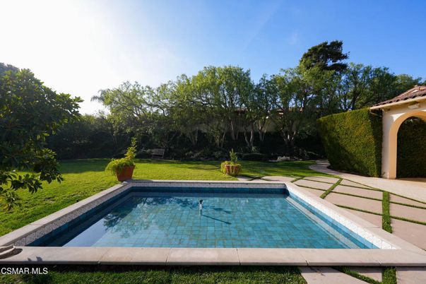 Backyard, Exterior, Pool