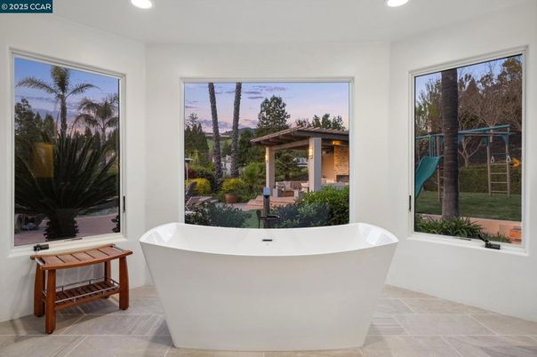 Bathroom, Free Standing Baths, Interior, Recessed Lighting