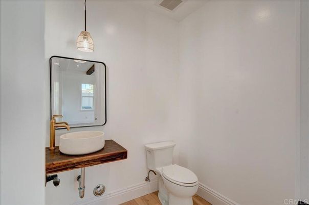 Bathroom, Interior, Pendant Lights, Wood Texture Flooring