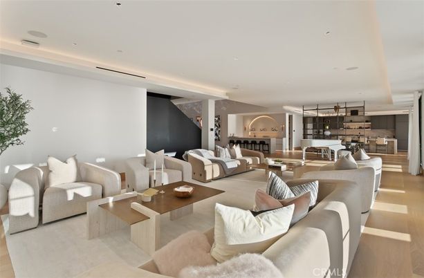 Dining room, Fireplace, Interior, Living room, Pendant Lights, Recessed Lighting