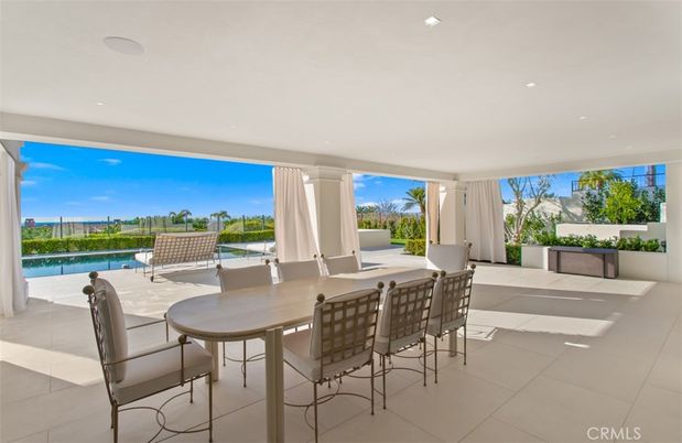 Dining room, Interior, Recessed Lighting