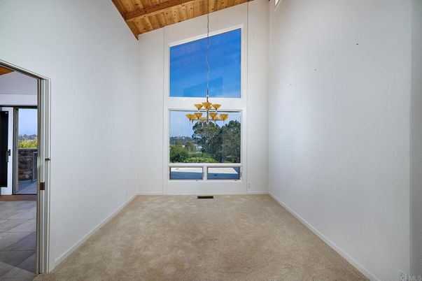 Empty room, Interior, Pendant Lights, Wooden Beams, Wooden Ceilings