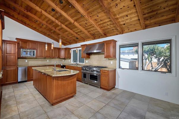 Interior, Kitchen, Pendant Lights, Stainless Steel Appliances, Wooden Beams, Wooden Ceilings