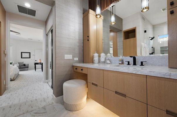 Bathroom, Interior, Pendant Lights, Recessed Lighting