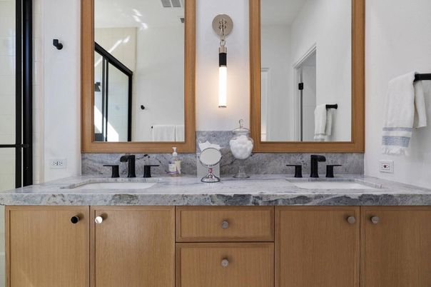 Bathroom, Dual Sink Vanities, Interior