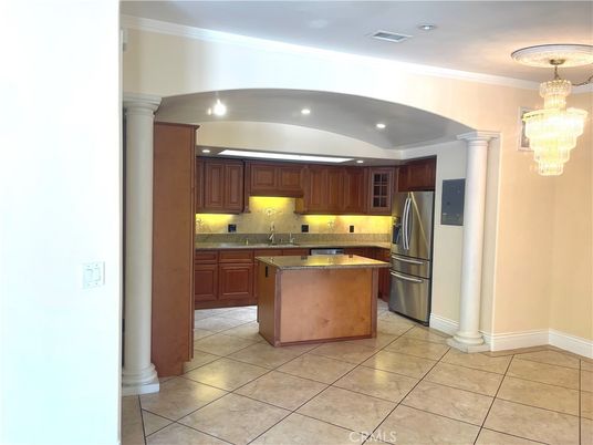 Chandelier, Interior, Kitchen, Recessed Lighting, Stainless Steel Appliances